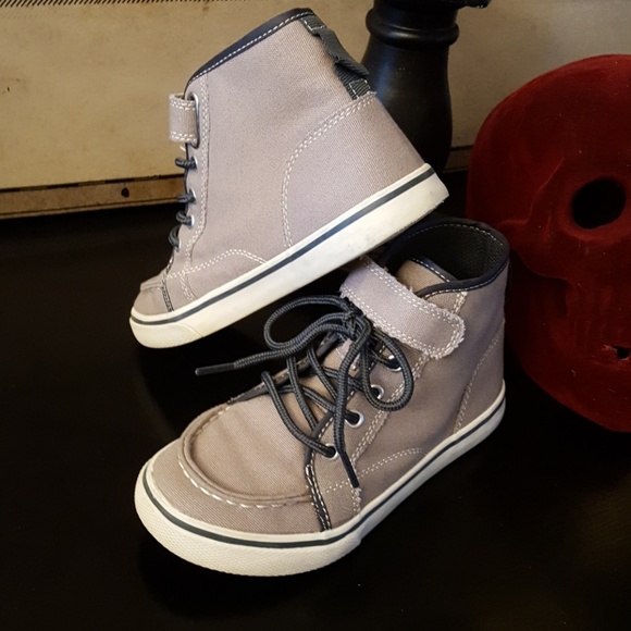 The Children's Place Other - Boys canvas shoes sz1